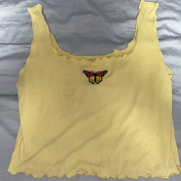 Yellow butterfly shirt 🦋💛 - Picture 2 of 3